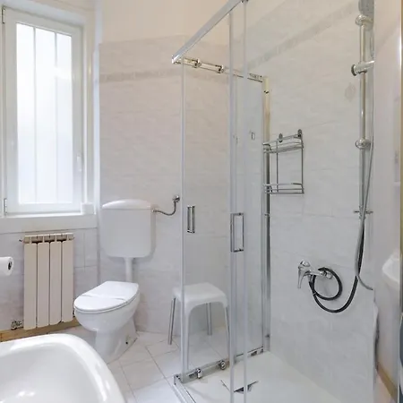 Fast Fibra Wifi & Netflix Galileo Galilei Apartment